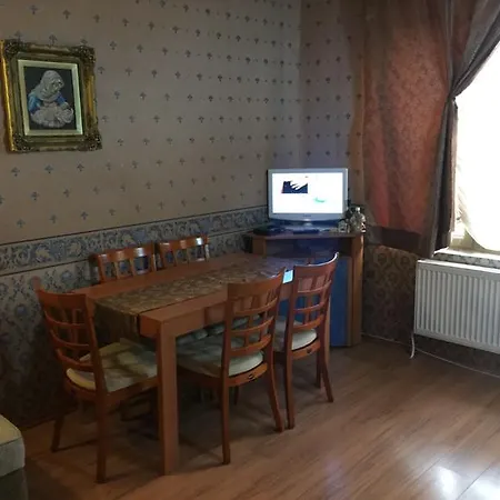 منزل للإقامة House Alex *